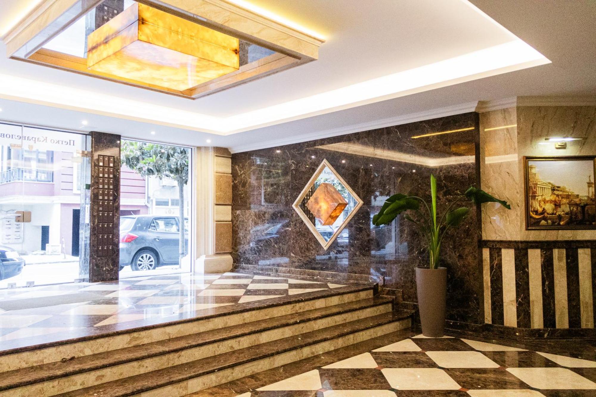 Central Luxury Antique Apartment Βάρνα Εξωτερικό φωτογραφία